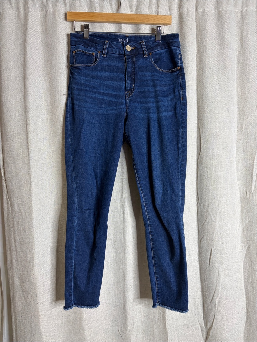 High-Rise Skinny Jeans in Dark Blue